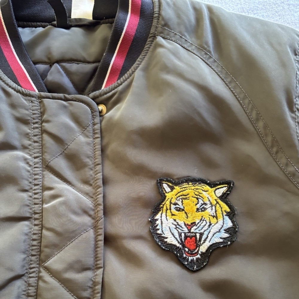 H&M Divided Bomber Jacket Womens 12 Olive Green Tiger Patch Varsity Streetwear - Picture 3 of 16